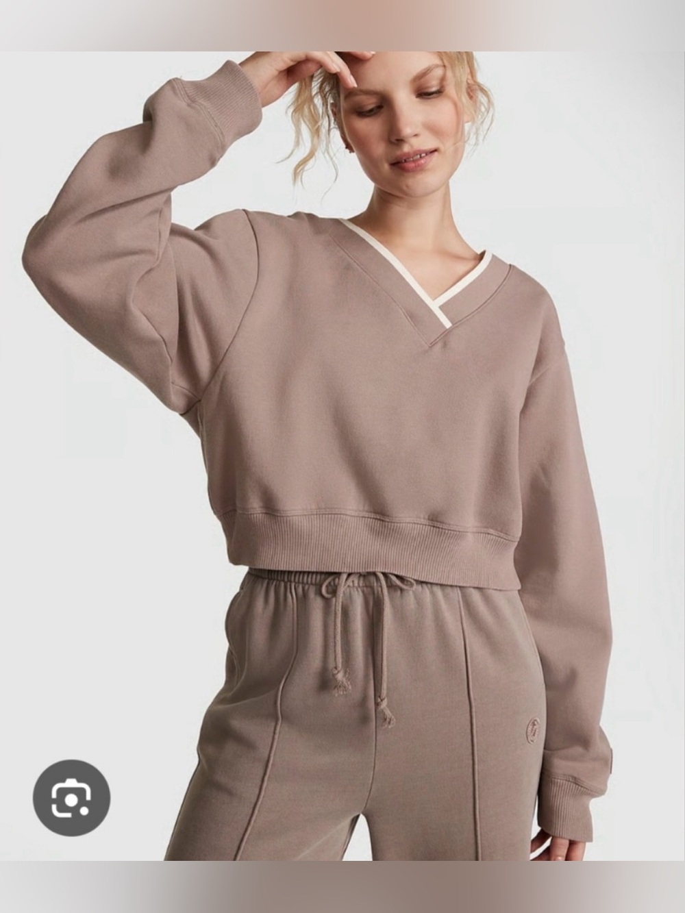 VS PINK V-Neck Cropped Sweatshirt ✨ size L